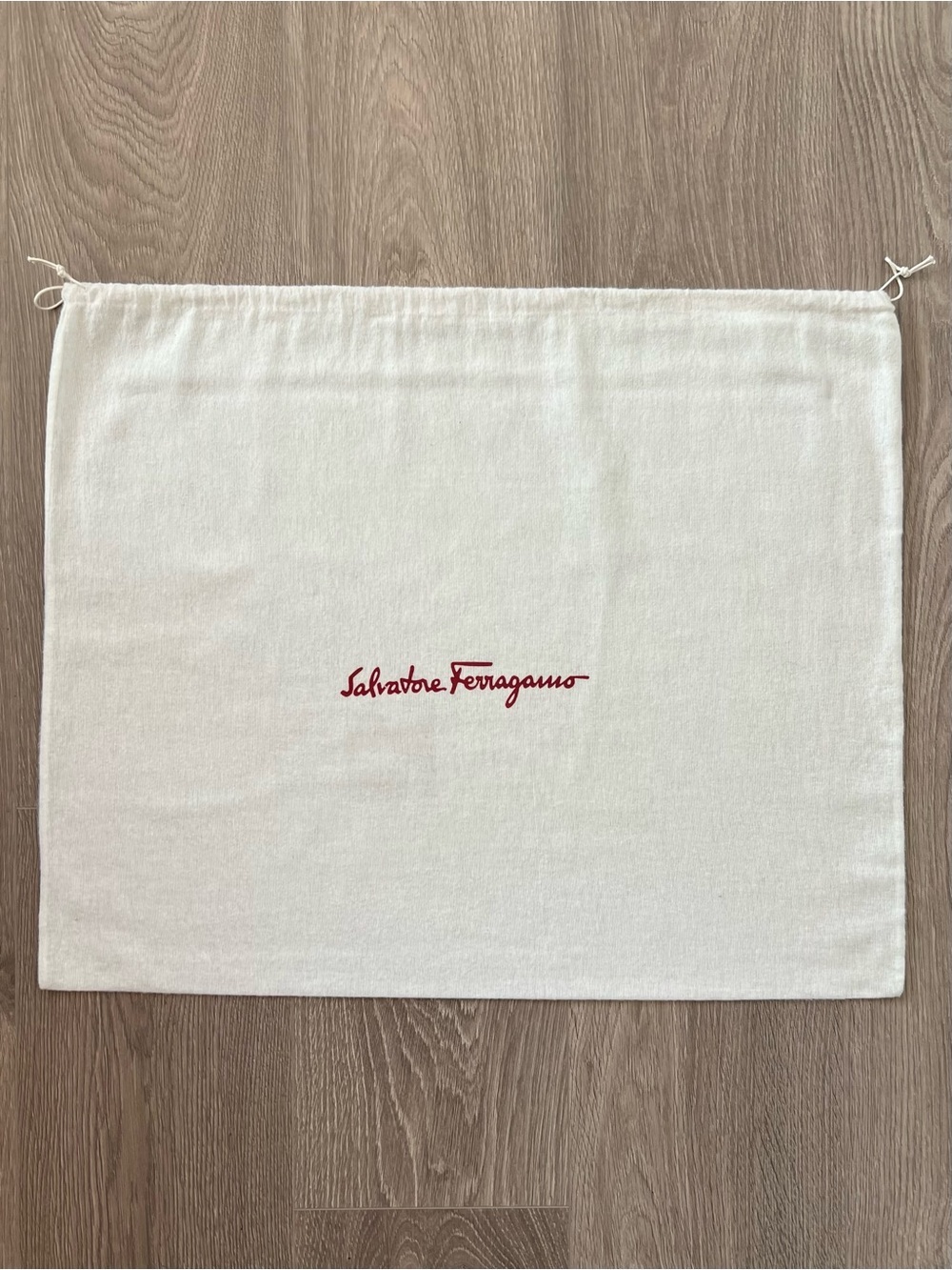 Ferragamo dust bag (C296)